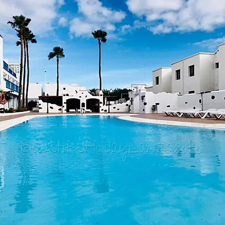 Bellissima 200m From The Ocean With Pool, Wifi & Sat-tv *